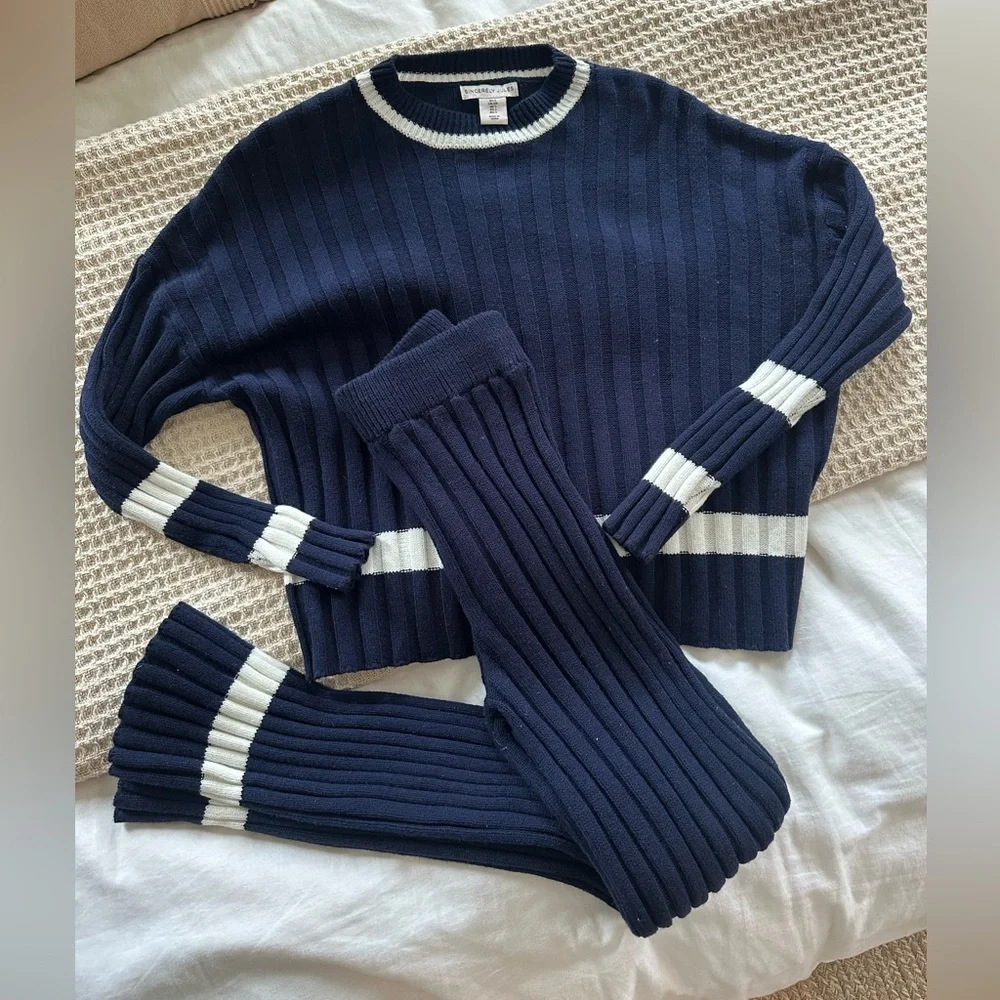 Sincerely Jules Navy and White Knit Sweater and Pant Lounge Set - Size Small - Picture 1 of 11